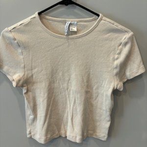 Divided Crop tshirt - size L